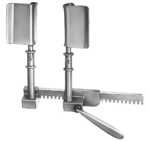 Thoracic and I.M.A Retractor